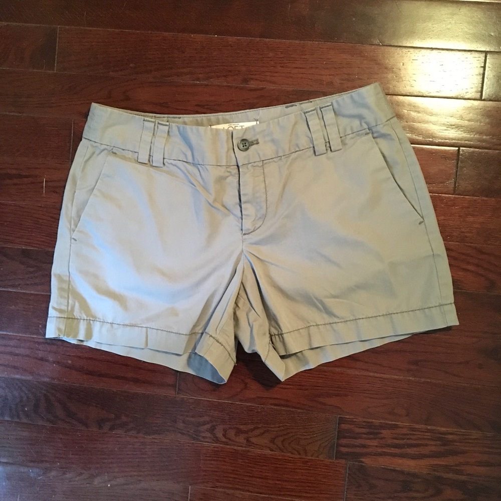🎉🎉🎉Bundle and save🎉🎉🎉 LOFT Gray Shorts